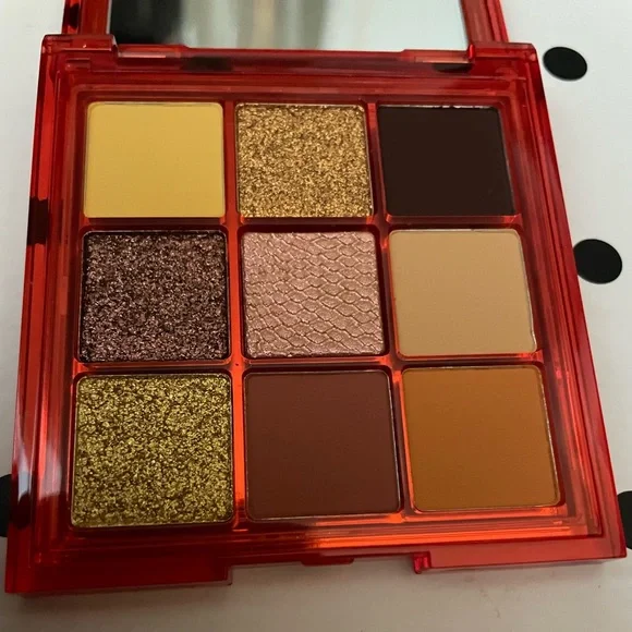 🆕Huda Beauty Lunar New Year LE Palette - Picture 6 of 7
